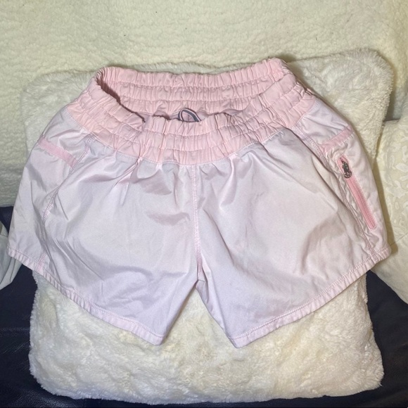 Lululemon tracker shorts size 6 - Picture 1 of 10